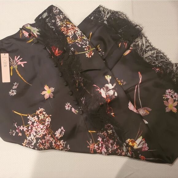 Victoria Secrets Satin Floral Print Skirt - Picture 4 of 8